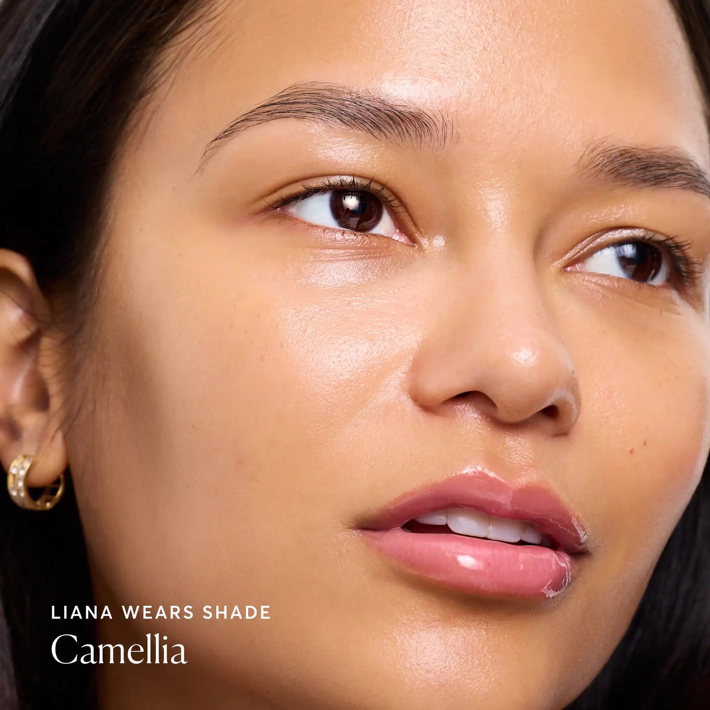 phyto-glow-lip-balm-camellia-z5 NATR-60075-Alt-Images-Phyto-Glow-Lip-Balm-Camellia-04.webp